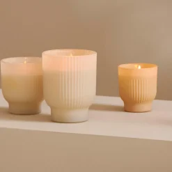 MONA Vela Perfumada Crema